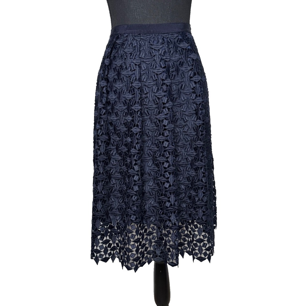 Ann Taylor‎ Navy Blue Embroidered A-Line Skirt Size 0 Lined Floral Overlay